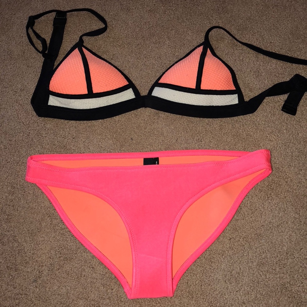triangl bikini